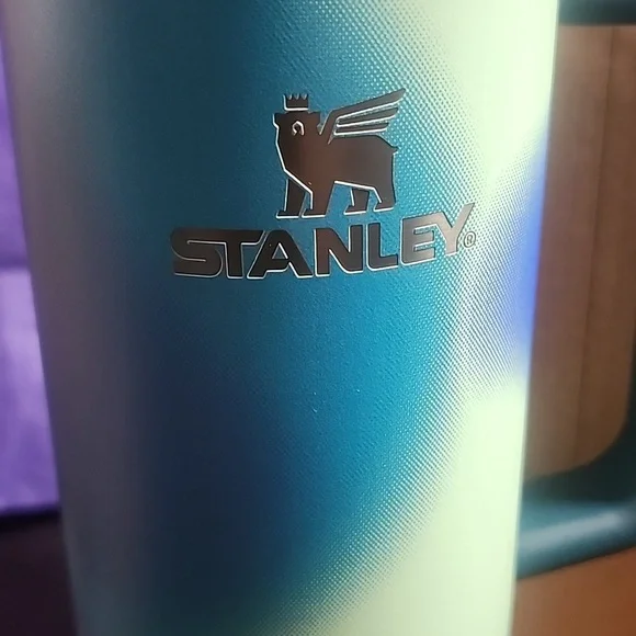 New 30 Ounce Authentic Stanley Coastal Teal Motion Tumbler - Picture 7 of 10